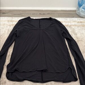 Lululemon Women’s Black Long Sleeve V-Neck Top